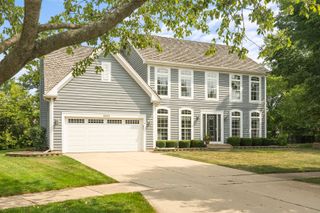1342 N Wellington Court, Palatine, IL 60067