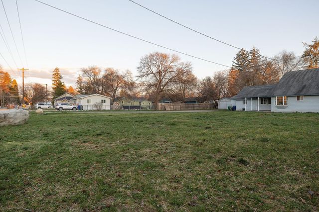 11402 E 4th Ave, Spokane Valley, WA 99206