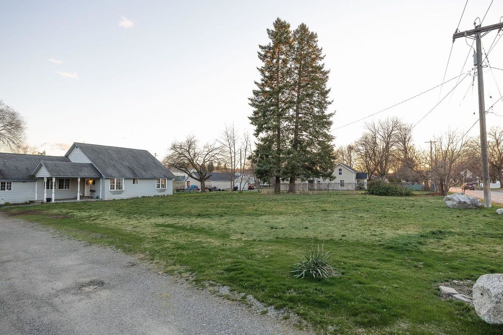 11402 E 4th Ave, Spokane Valley, WA 99206