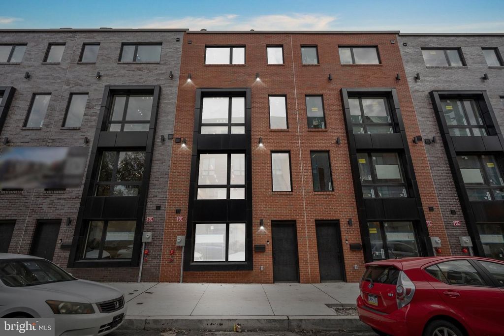 813 N 19TH ST, PHILADELPHIA, PA 19130 — photo 2