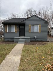 37 S Marshall Street, Pontiac, MI 48342