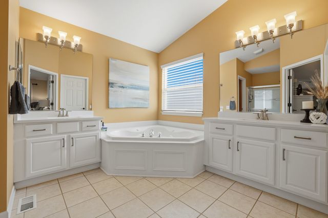 6 Reedsworth Court, Algonquin, IL 60102