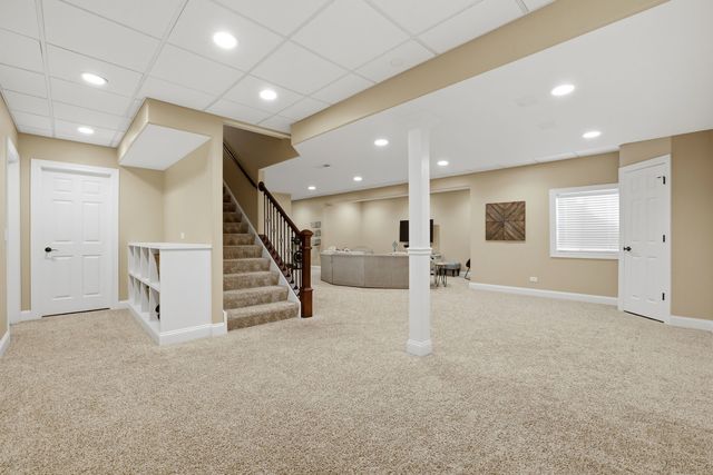 6 Reedsworth Court, Algonquin, IL 60102