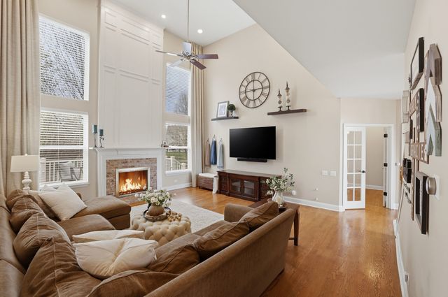 6 Reedsworth Court, Algonquin, IL 60102