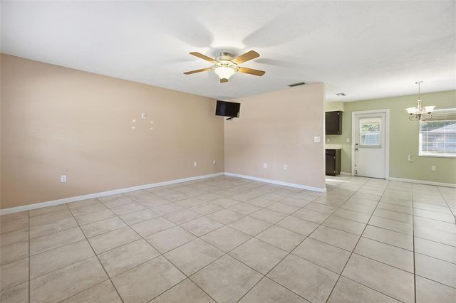 2140 NE 39TH STREET, Ocala, FL 34479