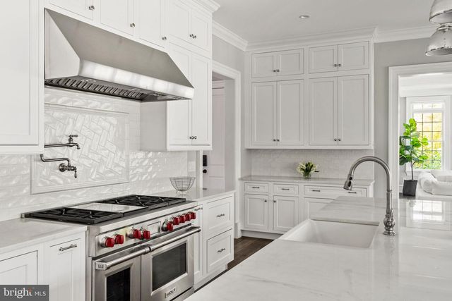 1551 BUTLER PIKE, Blue Bell, PA 19422