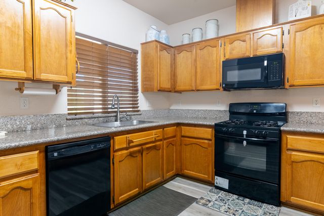 209 S Belmont Street, Delano, CA 93215