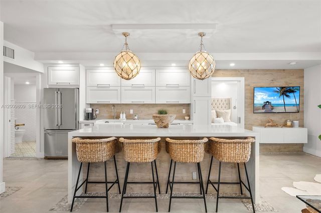 2301 Collins Ave 1533, Miami Beach, FL 33139