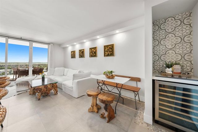 2301 Collins Ave 1533, Miami Beach, FL 33139