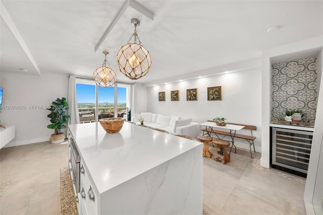 2301 Collins Ave 1533, Miami Beach, FL 33139