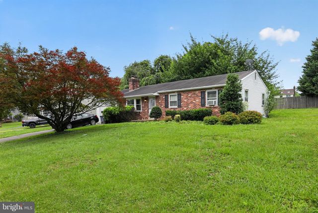 1 LYNN BLVD, Downingtown, PA 19335