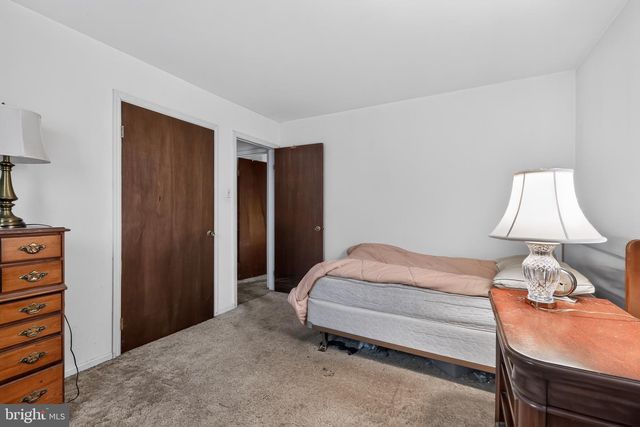 1 LYNN BLVD, Downingtown, PA 19335
