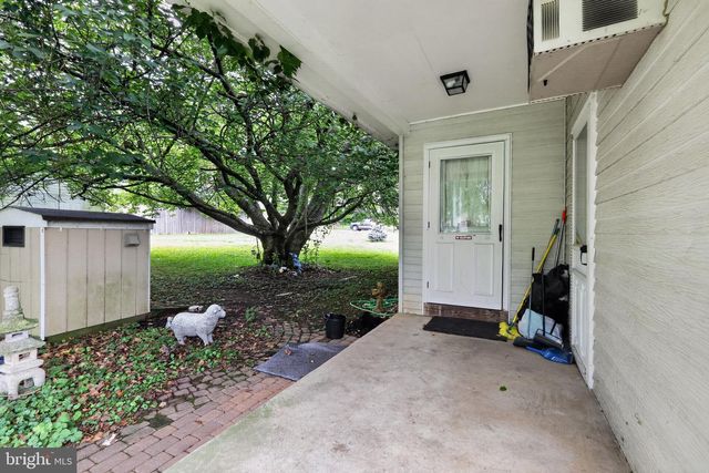 1 LYNN BLVD, Downingtown, PA 19335