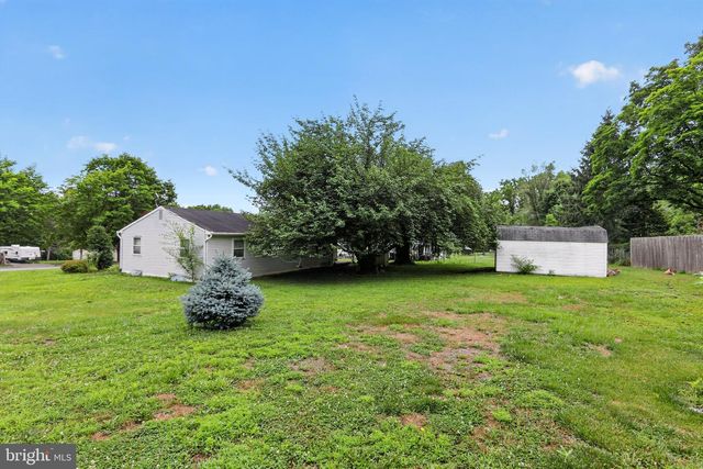 1 LYNN BLVD, Downingtown, PA 19335