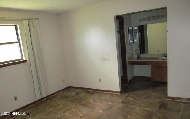 8456 BOYSENBERRY Lane W, Jacksonville, FL 32244