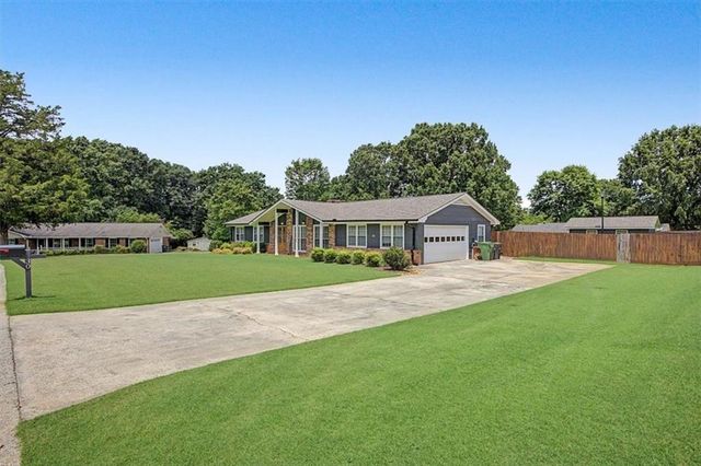30 Benham Circle, Cartersville, GA 30120