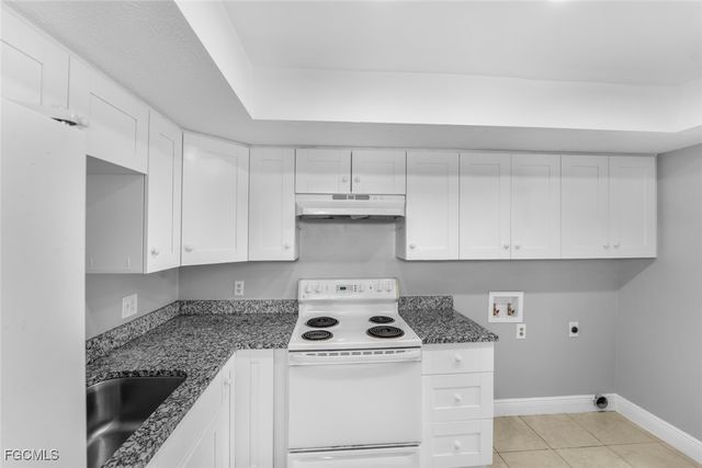 2935 SE 15th PL 2, Cape Coral, FL 33904