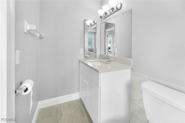 2935 SE 15th PL 2, Cape Coral, FL 33904