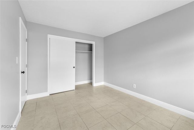 2935 SE 15th PL 2, Cape Coral, FL 33904