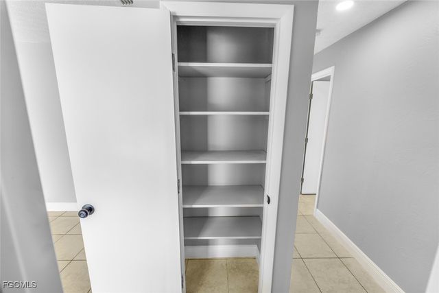 2935 SE 15th PL 2, Cape Coral, FL 33904