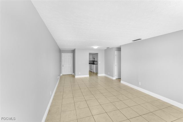 2935 SE 15th PL 2, Cape Coral, FL 33904