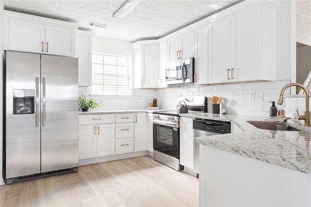 1161 Gable Terrace, Jonesboro, GA 30236