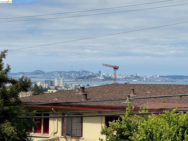 2 Panoramic Way 105, Berkeley, CA 94704