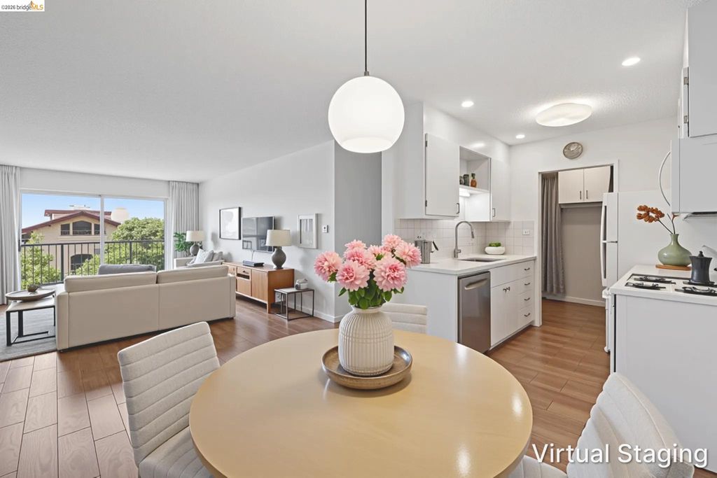 2 Panoramic Way 105, Berkeley, CA 94704