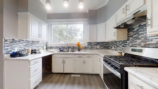 437 Powers Lane, Decatur, IL 62522