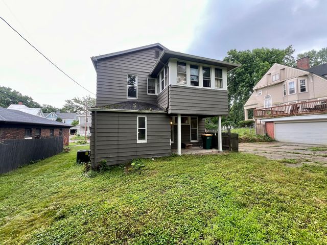 437 Powers Lane, Decatur, IL 62522