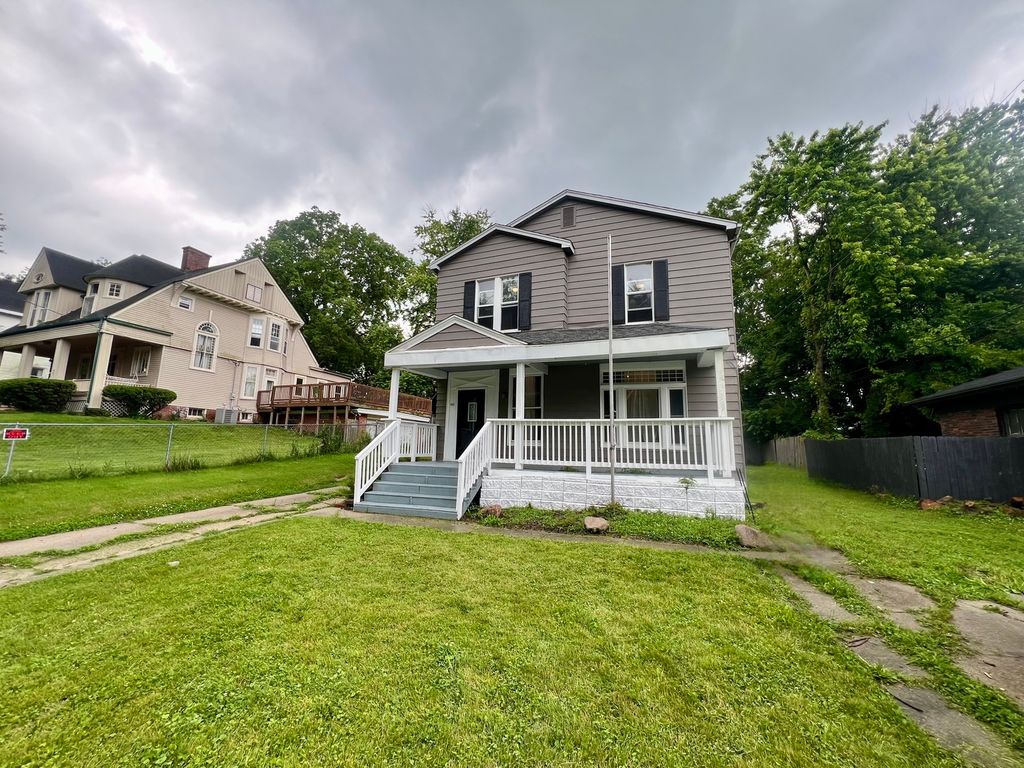 437 Powers Lane, Decatur, IL 62522