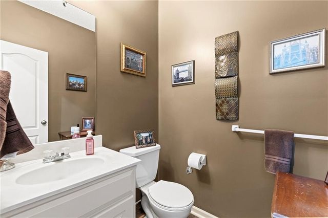 21719 W 99th Terrace, Lenexa, KS 66220