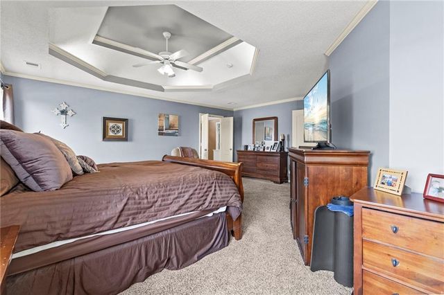 21719 W 99th Terrace, Lenexa, KS 66220