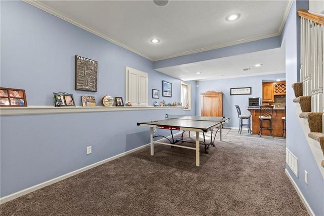 21719 W 99th Terrace, Lenexa, KS 66220