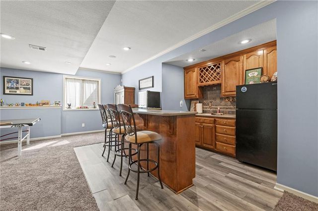 21719 W 99th Terrace, Lenexa, KS 66220