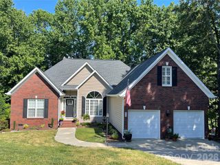829 Savannah Place Drive, Fort Mill, SC 29715