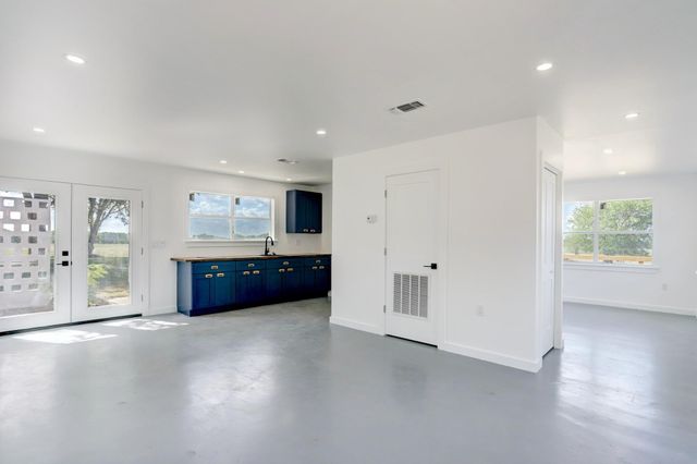 1155 Lomax Harmel Road, Burton, TX 77835