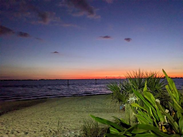 3027 SW 16TH PLACE, Cape Coral, FL 33914