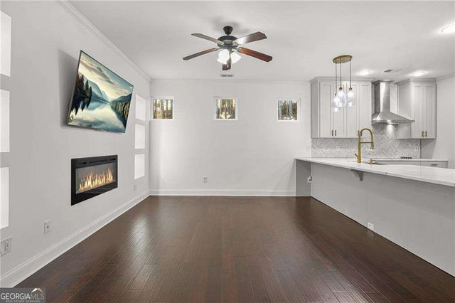 702 Barberry Drive, Woodstock, GA 30188