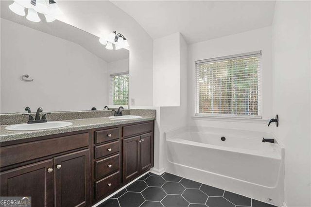 702 Barberry Drive, Woodstock, GA 30188