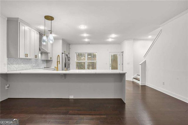 702 Barberry Drive, Woodstock, GA 30188