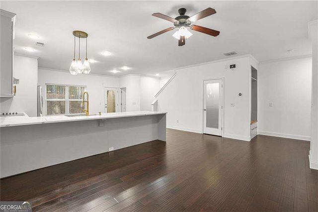 702 Barberry Drive, Woodstock, GA 30188