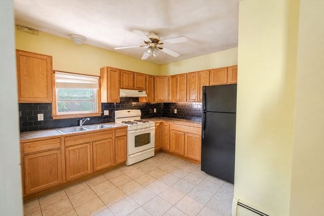 552 Alden St, Fall River, MA 02723