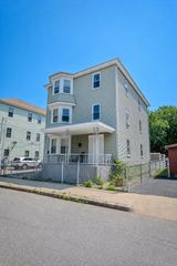 552 Alden St, Fall River, MA 02723