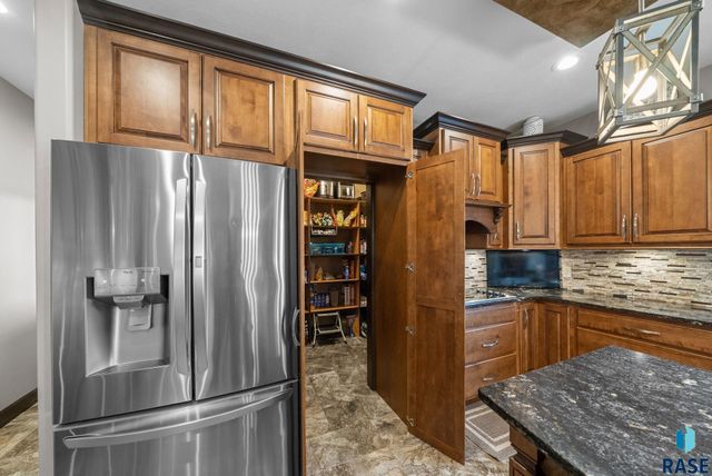 1301 Hyannis Port Ln Lane, Sioux Falls, SD 57106