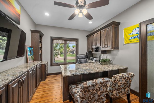 1301 Hyannis Port Ln Lane, Sioux Falls, SD 57106