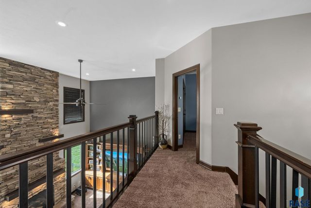 1301 Hyannis Port Ln Lane, Sioux Falls, SD 57106