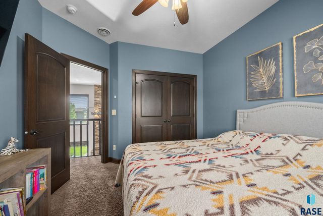 1301 Hyannis Port Ln Lane, Sioux Falls, SD 57106