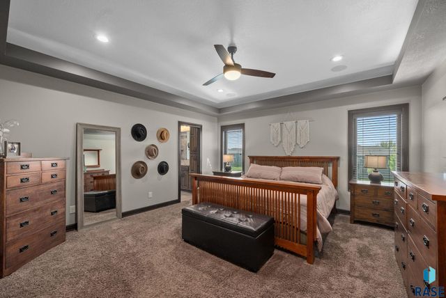 1301 Hyannis Port Ln Lane, Sioux Falls, SD 57106