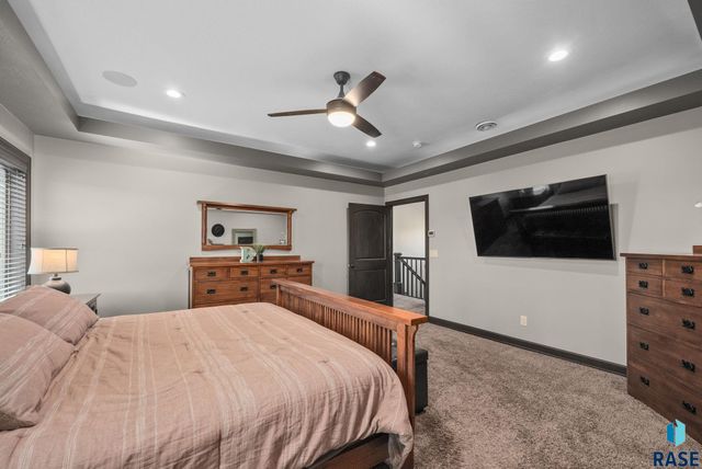 1301 Hyannis Port Ln Lane, Sioux Falls, SD 57106